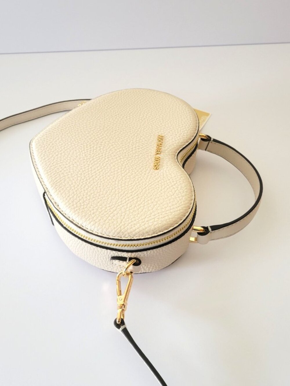 Michael Kors Jet Set Travel Small Heart Crossbody Top Handle Light Cream - Picture 5 of 6
